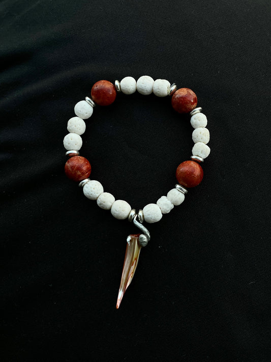 Amulet Ognia, Biały Kamień